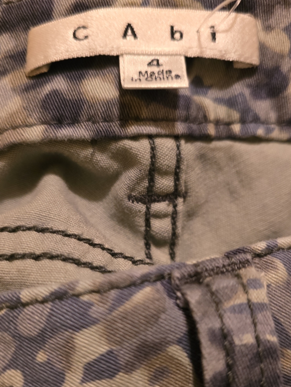 CAbi Pants Women's Size 4 Blue & Gray Camo Type Fabric Pants